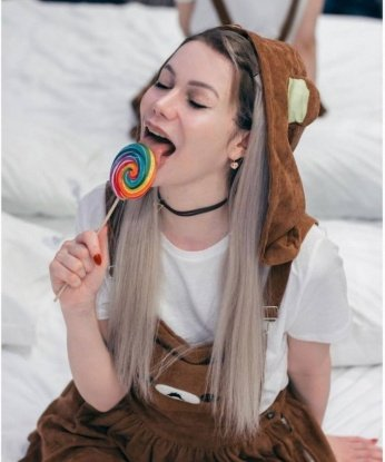 Ева